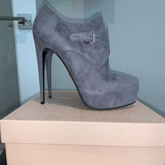 PRADA Grey Suede Platform Ankle Boots Heel 38.5 - Picture 6 of 7